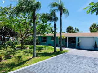 702 SE Dolphin Dr, Stuart, FL 34996