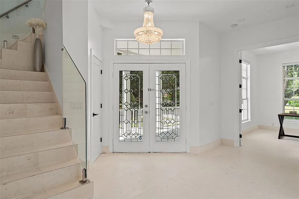 5 bed, 4.5 bath, 3058 sqft, $10,000 — Photo 4