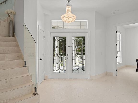 4th image of 5927 Caymus Loop