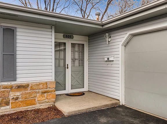 4th image of 605 Burr Oak Dr N