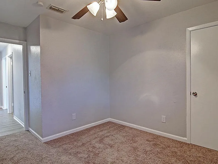 1947 Sean Dr — Photo 19