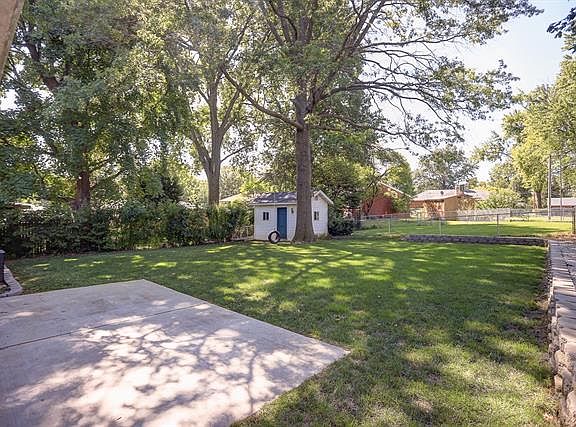 5th image of 3509 Glenn Dr