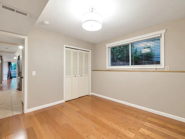 1534 5th Pl, Kirkland, WA 98033
