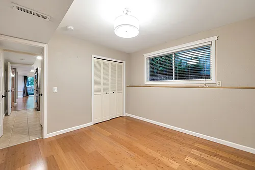 1534 5th Pl Photo 1