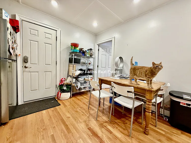 41A Cross St #B — Photo 3
