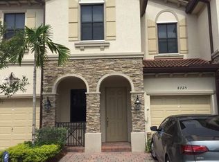 8725 NW 98th Ave, Doral, FL 33178