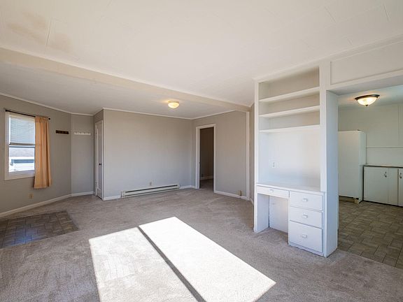 5th image of 571 W Olive St