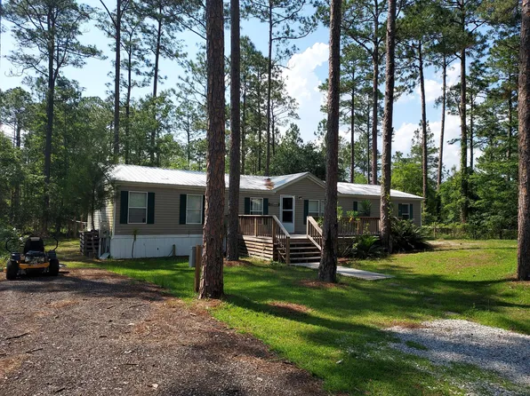 213 Oakcrest Dr, Freeport, FL 32439