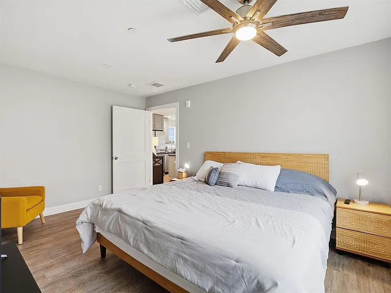 149 Pleasant St #2 — Photo 18