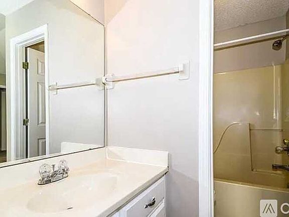 5th image of 5960 Cottage Hill Dr
