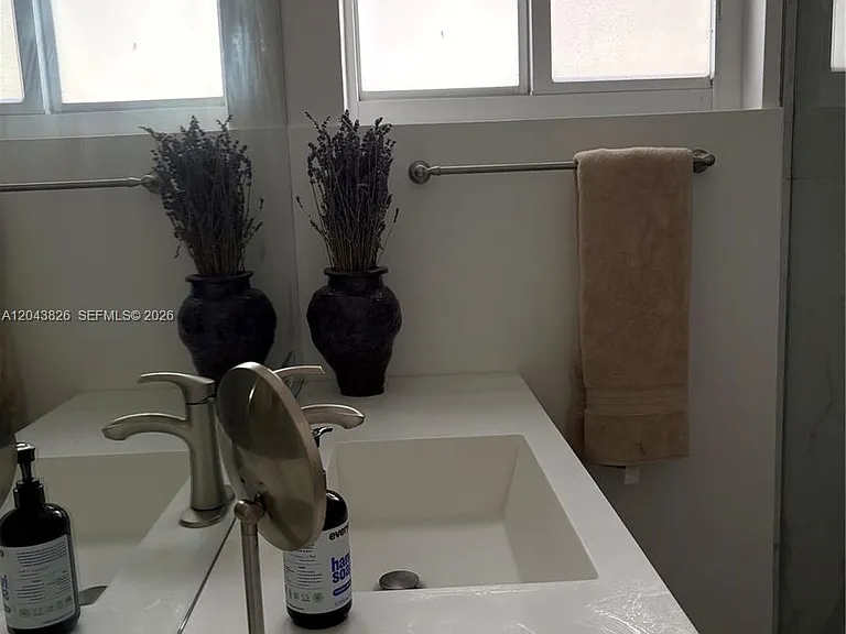 3397 NE 20th Ave — Photo 14
