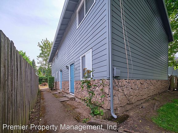 2nd image of 1011 W 21st St