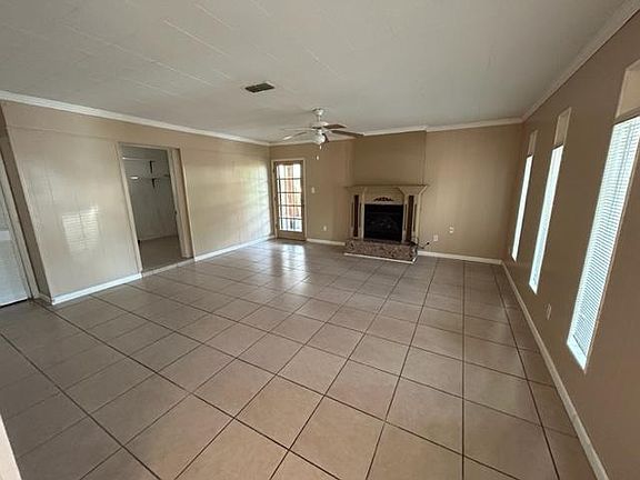 2nd image of 2525 Bay Vista Dr
