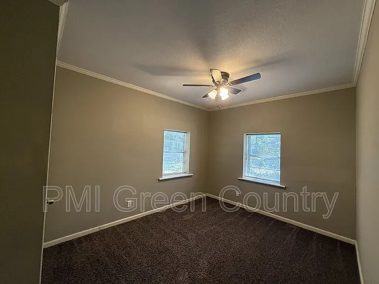 5523 S Madison Ave — Photo 14