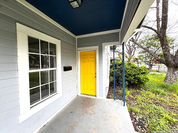 4th image of 302 HAMMOND AVE