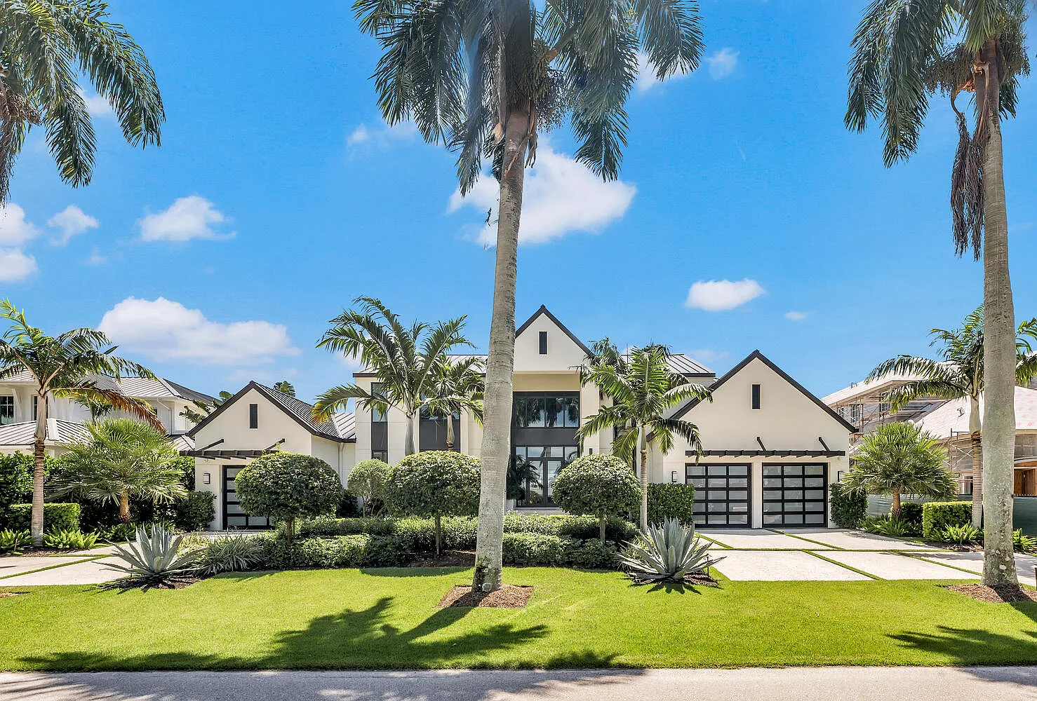 5 bed, 4835 sqft, $50,000 — Photo 2
