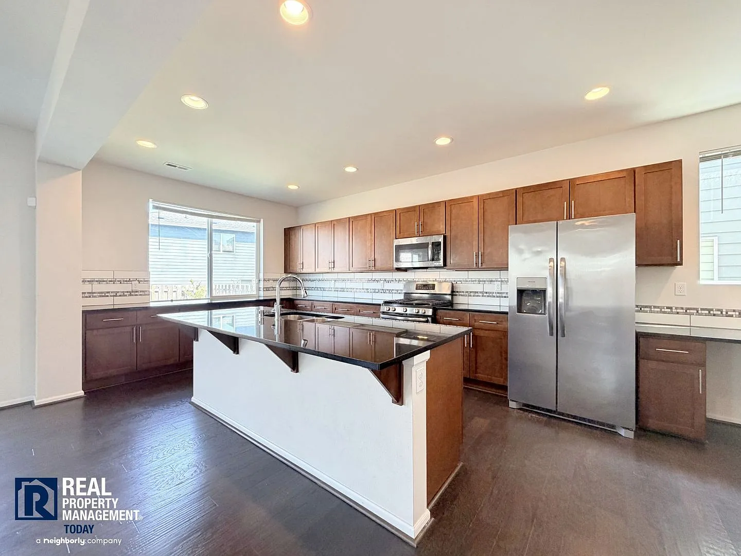 Spacious 5-Bedroom Spanaway Home with Lower-Level Suite & Convenient JBLM Commute! — Photo 2
