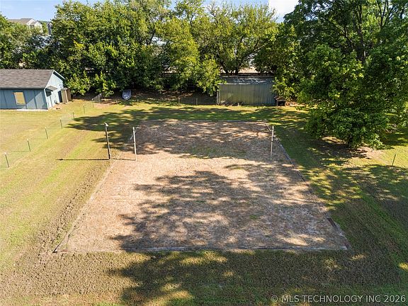 4th image of 7913 E 129th St S