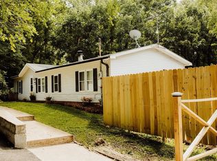 2641 Perkins Ln, High Ridge, MO 63049