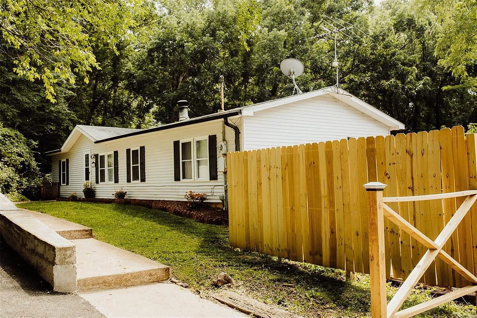 2641 Perkins Ln photo 1