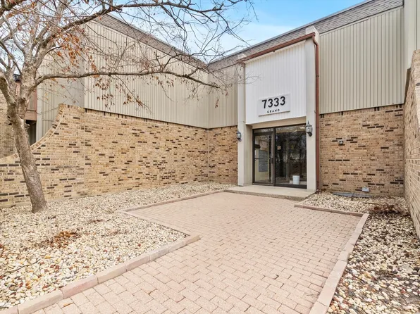 7333 Grand Ave APT 203, Downers Grove, IL 60516