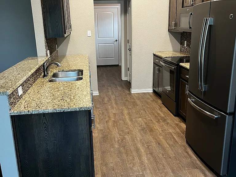 4430 Huntley Dr — Photo 4
