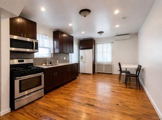 7630 172nd St, Fresh Meadows, NY 11366