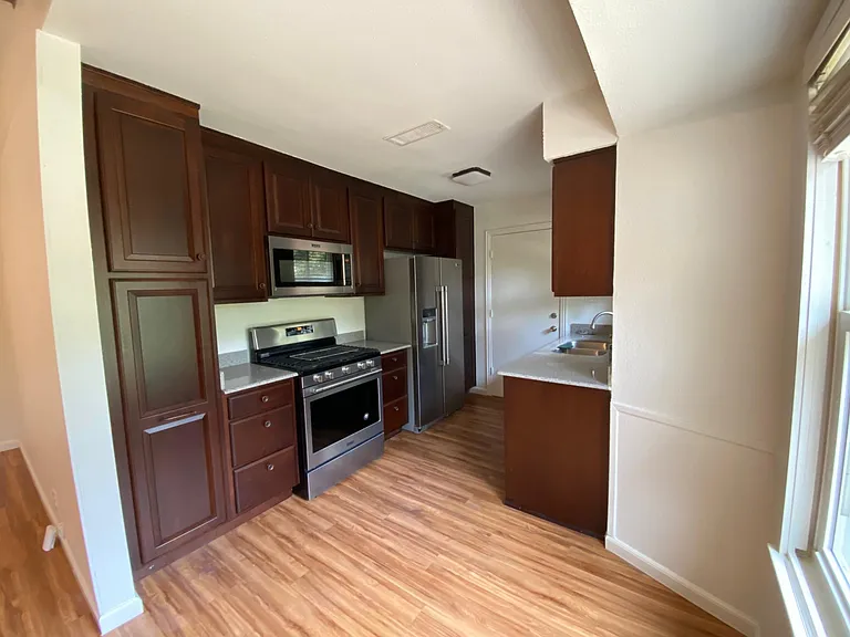 7211 Southwind Dr — Photo 10