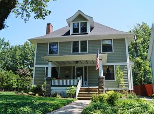 1485 Rydalmount Rd, Cleveland Heights, OH 44118