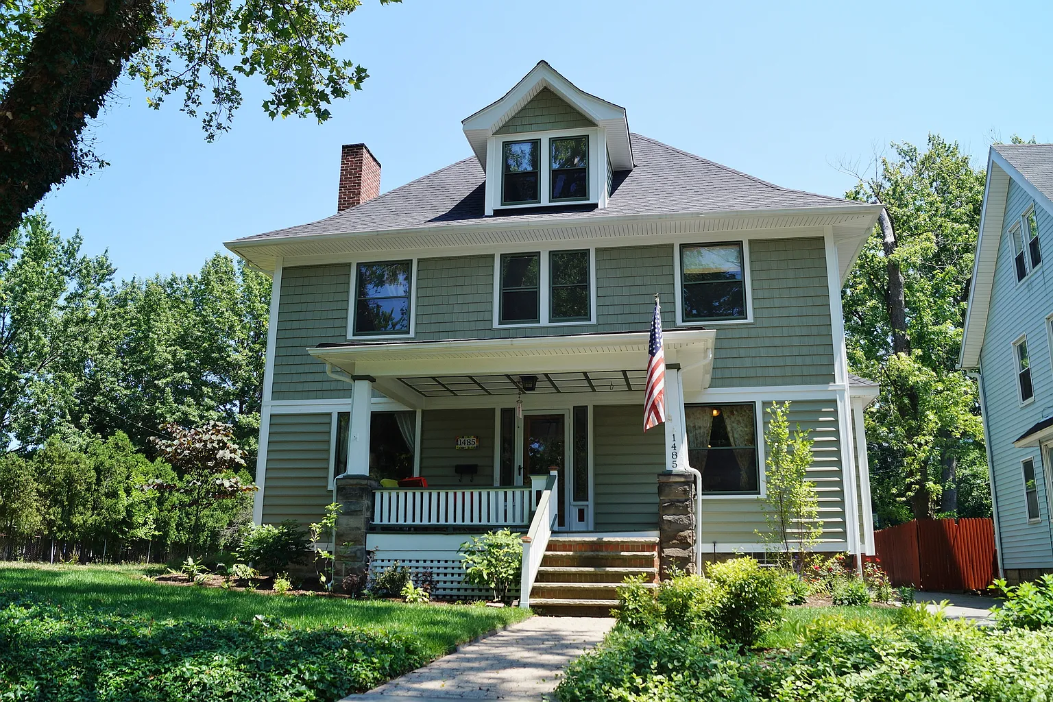 1485 Rydalmount Rd photo 1