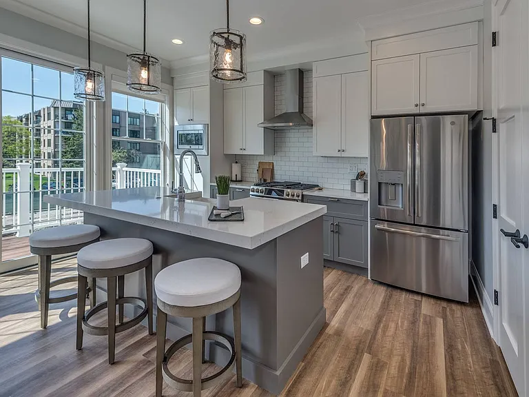 Eldridge Townhomes — Photo 7