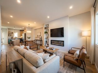 9416 156th St NW #3, Edmonton, AB