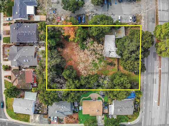 2nd image of 773 Cuesta Dr