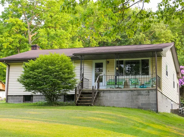 1010 Gas Center Rd, Vintondale, PA 15961