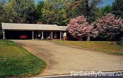 Nice Setback
						:
						On a quiet country road.