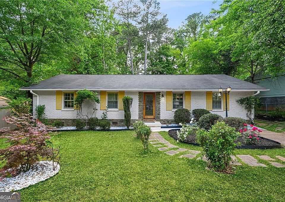 1st image of 2570 Spring Dr SE