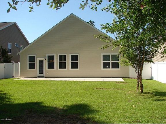 3rd image of 36 Cedar Ct