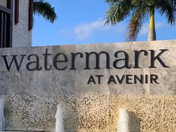 9366 Crestview Cir, Palm Beach Gardens, FL 33412