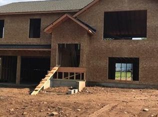8 Cedar Ave, Orangeburg, NY 10962