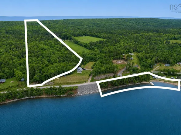 8874 Kempt Head Rd, Victoria, NS B1X 1R2