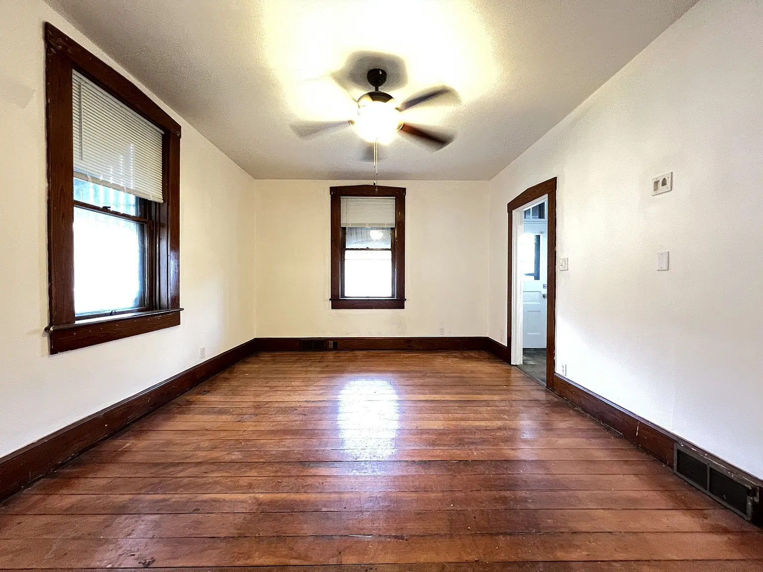 2052 Jackson Street - 1 — Photo 2