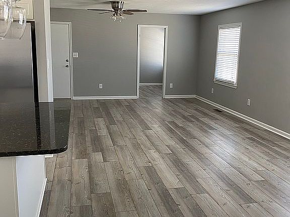 4th image of 500 Sadler Dr