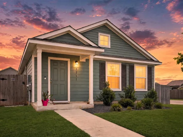 1211 Largemouth Ln, Bastrop, TX 78602