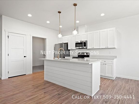 4th image of 13436 Road 4 NE #B