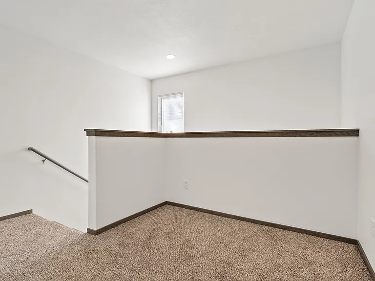 Split Rock Village Apartments & Townhomes — Photo 48