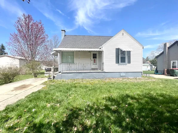 841 E Center St, Paxton, IL 60957