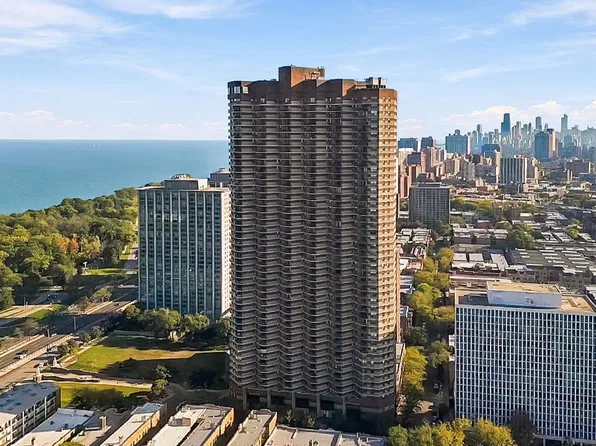 3660 N Lake Shore Dr APT 708, Chicago, IL 60613