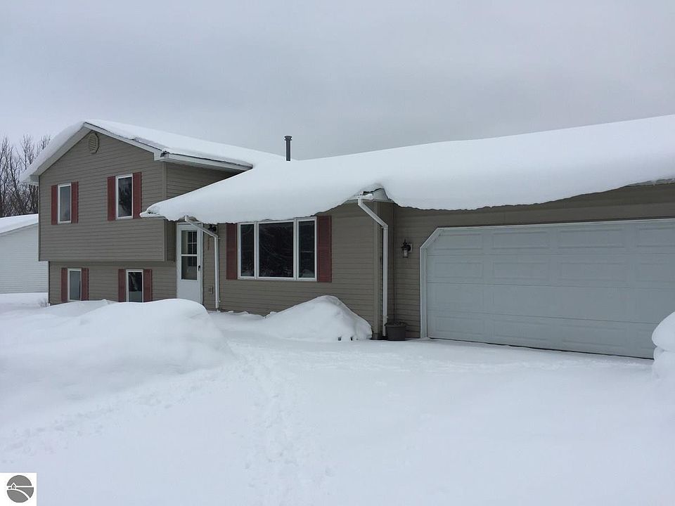 1st image of 1698 Fairfield Dr