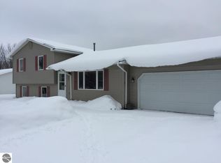 1698 Fairfield Dr, Grawn, MI 49637