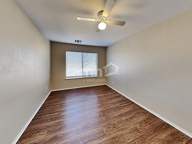 12566 W Cheery Lynn Rd — Photo 15